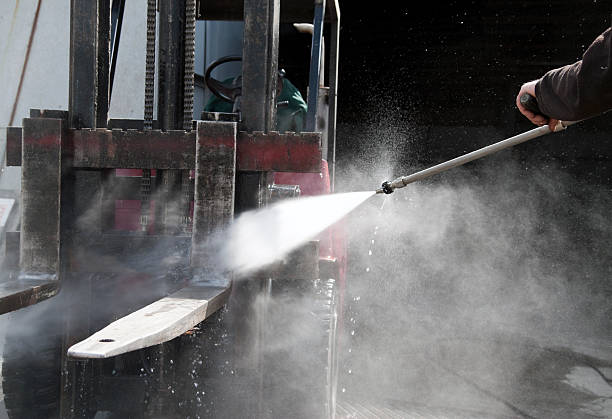 Best Deck Pressure Washing  in Clewiston, FL