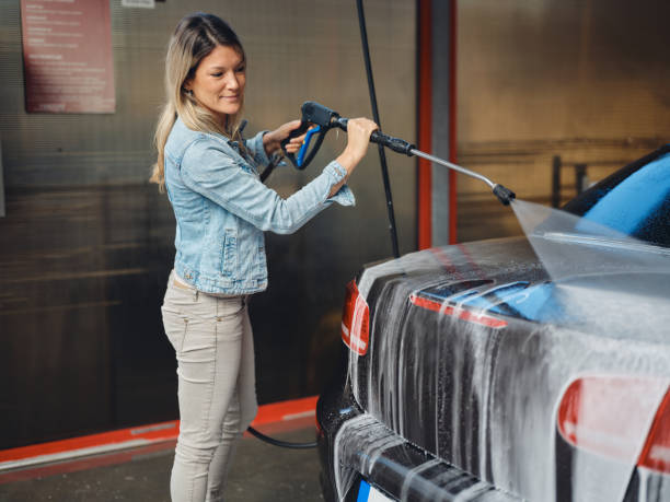 Best Garage Pressure Washing  in Clewiston, FL